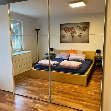 Gemuetliche 3 Zimmer Wohnung Mit Grosszuegiger Terrasse Im Gruenen Ройтлинген Экстерьер фото