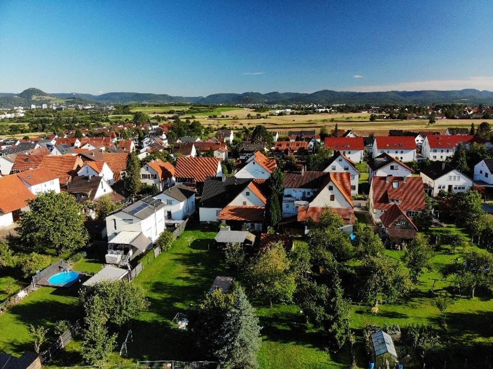Gemuetliche 3 Zimmer Wohnung Mit Grosszuegiger Terrasse Im Gruenen Ройтлинген Экстерьер фото