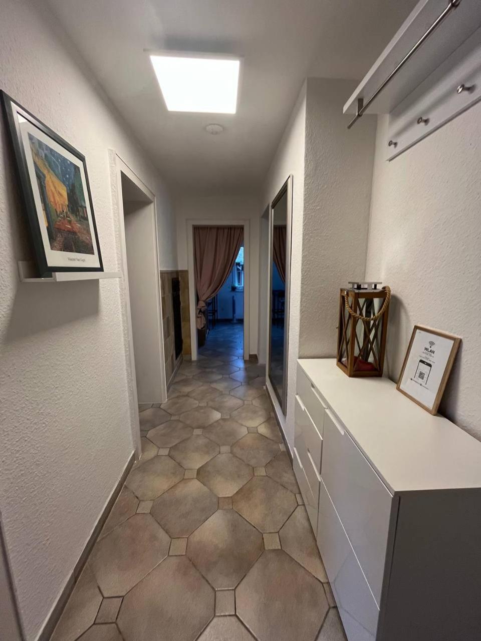Gemuetliche 3 Zimmer Wohnung Mit Grosszuegiger Terrasse Im Gruenen Ройтлинген Экстерьер фото